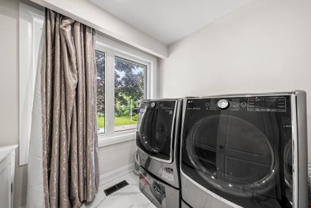 For Lease - 220 Grandview Avenue, Markham, Ontario - Photo 5