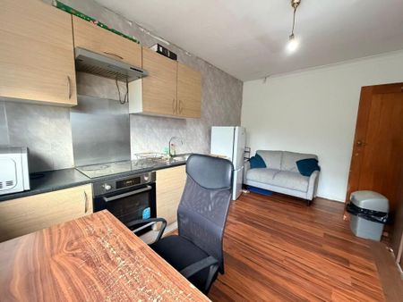 2 bedroom flat to rent - Photo 3