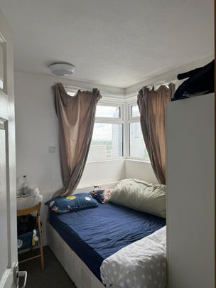 3 bedroom flat to rent - Photo 1
