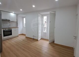 Apartment 1 bedrooms Renovated in the center Misericórdia Lisboa for rent - thermal insulation - Photo 1