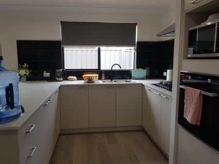 Banksia Grove - Photo 3