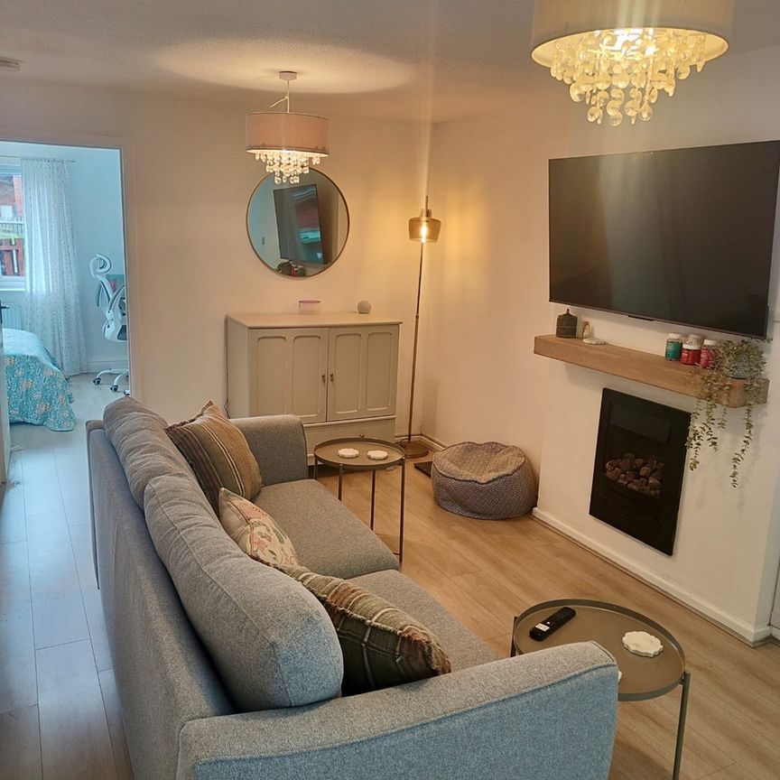 1 Bed Flat, Middleton, LS10 - Photo 1