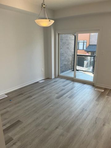 For Lease - 461 Blackburn Drive Unit# 88, Brantford, Ontario - Photo 5