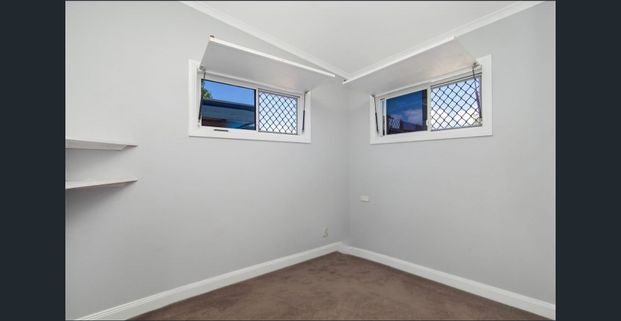 Modern 2-Bedroom Granny Flat in Ettalong Beach – Walk to the Beach! - Photo 1