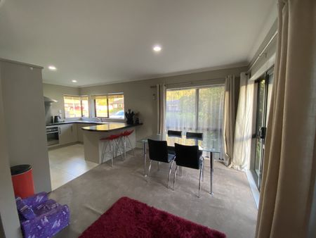 13 Aragon Grove, Upper Hutt - Photo 5