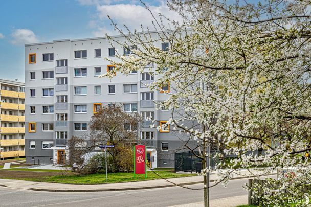 Modern und gut geschnitten – 4-Raum-Wohnung mit großzügigem Balkon - Foto 1