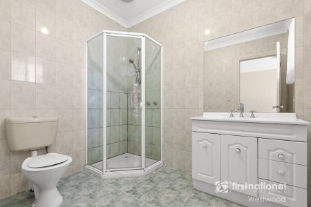 Set in a quiet cozy court!! - Photo 4