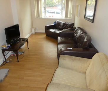 5 bedroom semi-detached house to rent - Photo 1