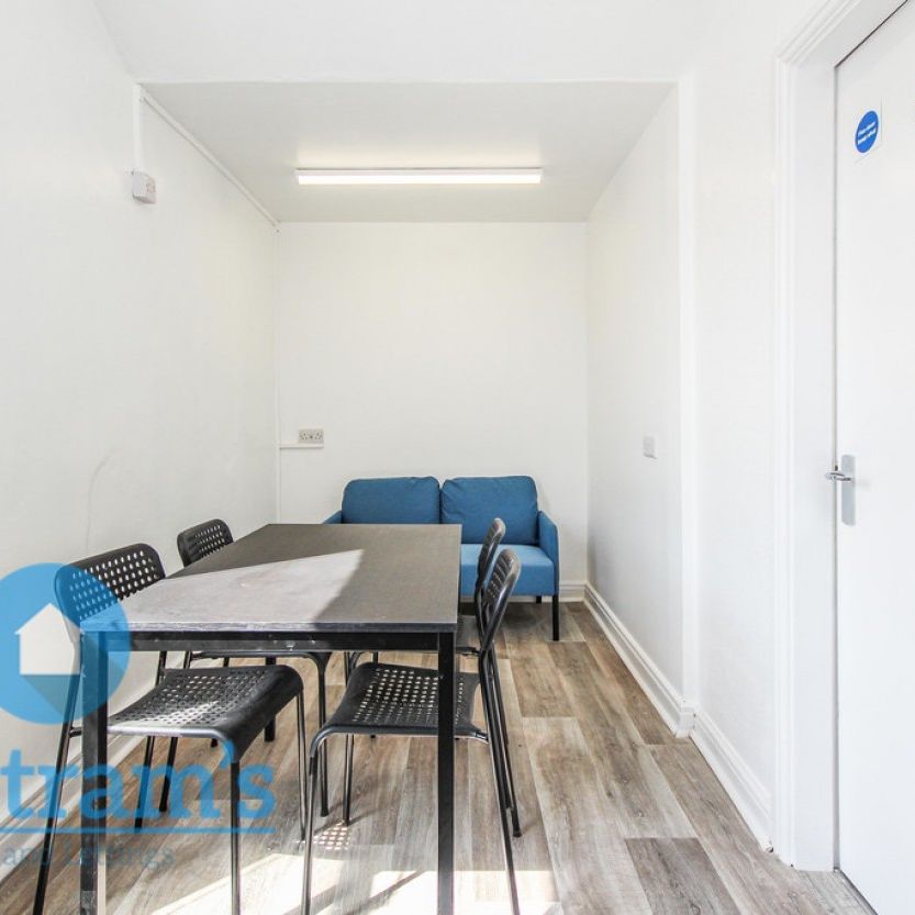 1 bed Apartment for Rent - Photo 1