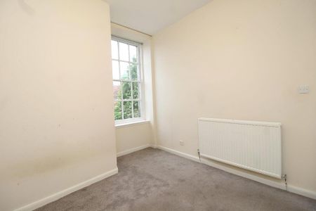 3 bedroom flat to rent - Photo 5