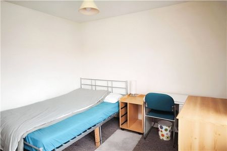 Homestall, Guildford, Surrey, UK, GU2 8JT - Photo 4