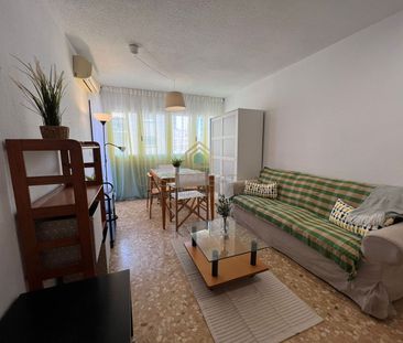 Casa o chalet de alquiler en Calle Xabia, Ciutat Universitària - Photo 2