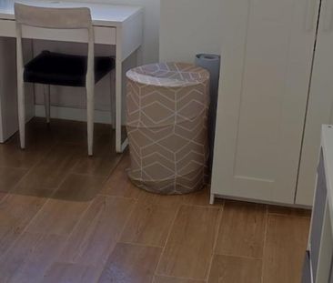 Quarto em Residência de Estudantes a 500m da FCT e da Egas Moniz - Photo 5