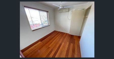 Spacious Family Home in Daisy Hill. - Photo 4