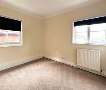 Newnham Road, Hook, Hampshire, RG27 - Photo 6