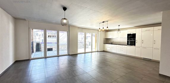 Light, comfort and an ideal location! - Photo 2