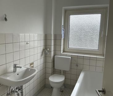 Schöne 3-Zimmer-Wohnung mit neuem Laminatboden und Balkon in Hagen ... - Photo 5