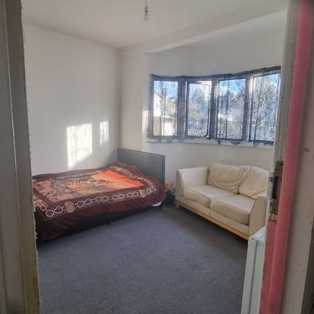 1 Bed Flat, Endersleigh Gardens, NW4 - Photo 4