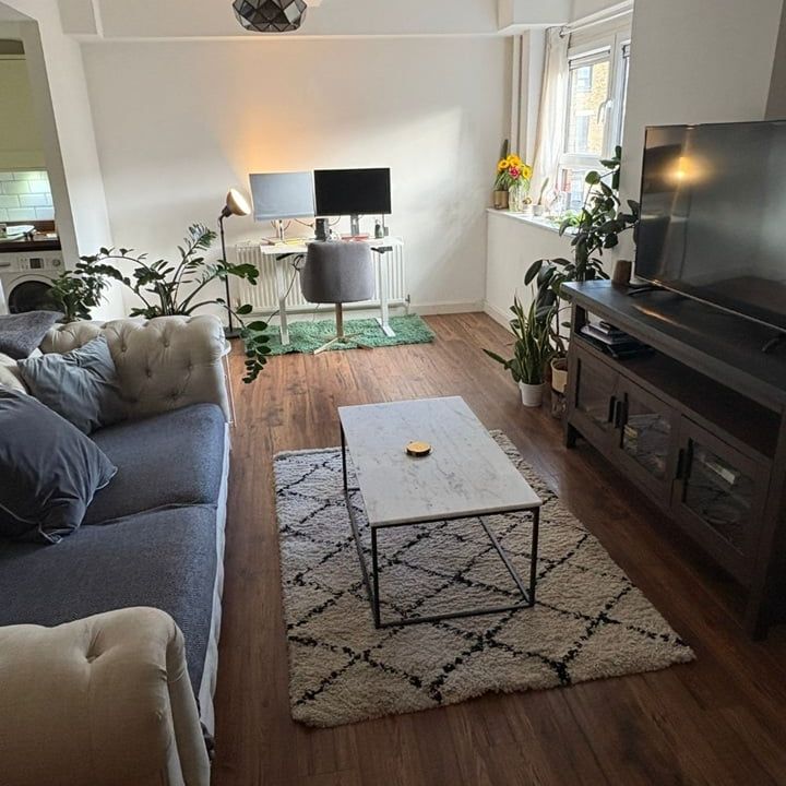 2 Bed Flat, Bethnal Green Road, E2 - Photo 1