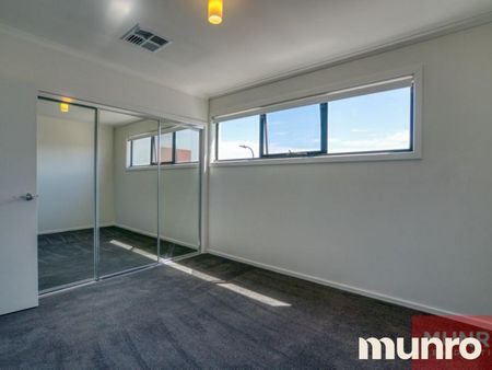 41 Tulloch Street, St Clair SA 5011 - Townhouse For Rent | Domain - Photo 4