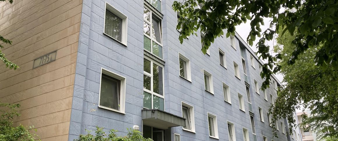 Erdgeschosswohnung mit Balkon in Frankfurt-Niederursel - Foto 1