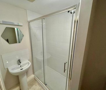 Academy Gate, Camberley, Surrey, GU15 - Photo 5