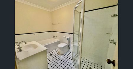 Neat & Tidy Two Bedroom Villa - Photo 5