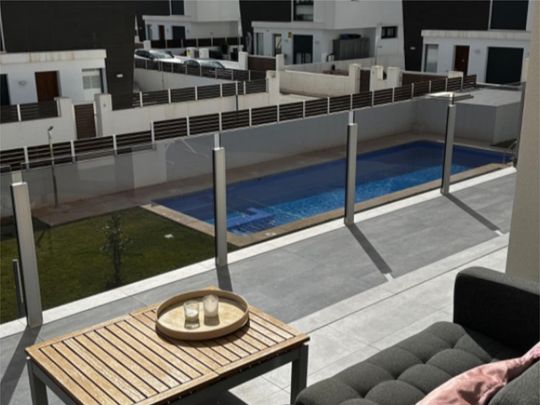 Piso de alquiler en Calle Antonia García Andreu, 3, Monte y Mar - Photo 1