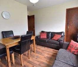 4 bedroom Flat in Grovewood, Leeds - Photo 4