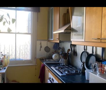 1 Bed Maisonette, Heyford Avenue, SW8 - Photo 2