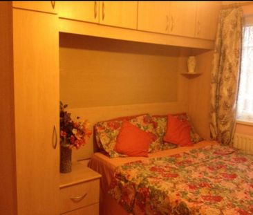 1 bedroom in a house share to rent - Photo 4