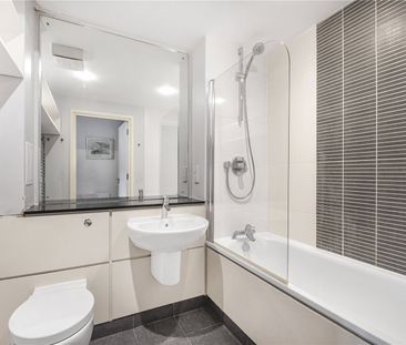 Sun Passage, London, SE16 4AF - Photo 6