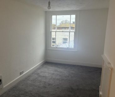 3 bedroom maisonette to rent - Photo 3