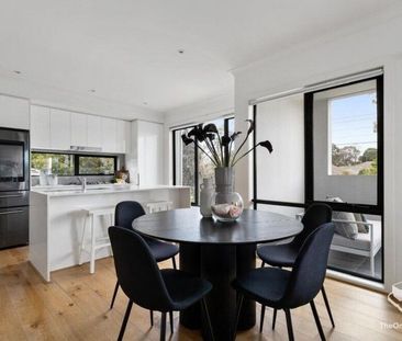 Luxury Tri-Level Living in the Heart of Mentone - Photo 3