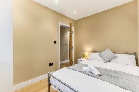 6 bedroom semi-detached house to rent - Photo 2