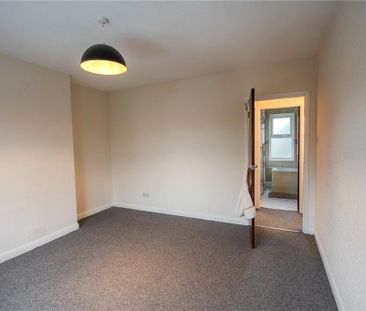 2 bedroom end of terrace house to rent - Photo 4