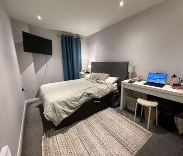 Apartment Xq Building, Salford, M5 - Photo 5