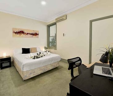 Room 4 (Non Ensuite) - Photo 3