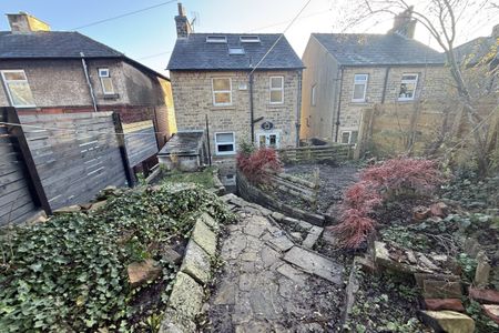 Scale Hill - Photo 2