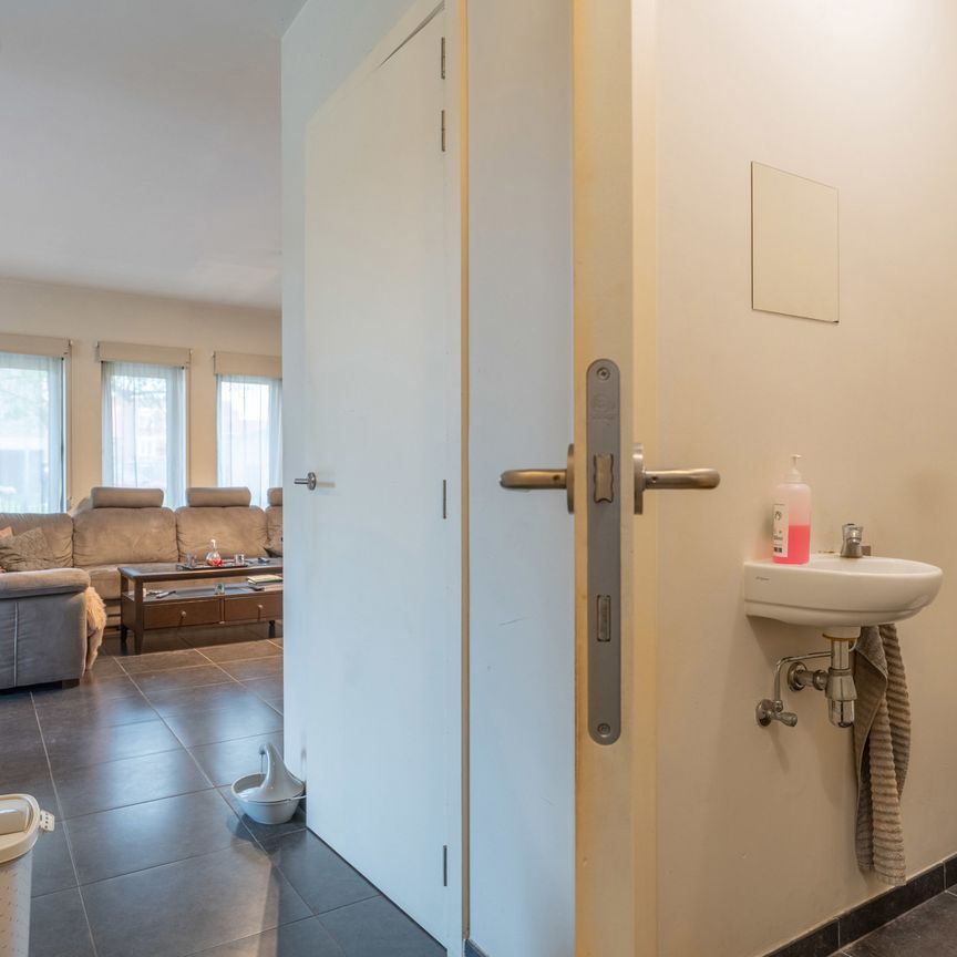 Gelijkvloers app met 2 slpk en autostaanplaats te Turnhout. - Foto 1