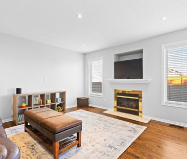 For Lease - 5 Rossan Street, Barrhaven, Ontario - Photo 2