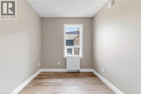 71 SANFORD Avenue S Unit# Unit 8, Hamilton, Ontario, L8M2G7 - Photo 3