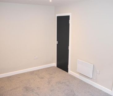 1 bedroom ground floor flat to rent - Photo 5