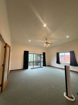 3+1 bedroom house in Island Bay - Photo 1