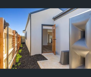 85 Tower Street, Thornhill Park, Vic 3335 - Photo 6
