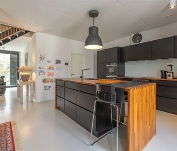 Heel royaal, recent, nabij station, rustig, label A met garage te A... - Photo 4