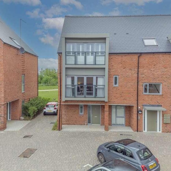 Harry Lemon Court, Beaulieu Park, Cm, CM1 - Photo 1