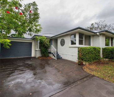 Spacious Family Home in a Convenient Location - Photo 6