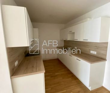 4-Zimmer-Genossenschaftswohnung mit großem Balkon - 3er-WG geeignet - Photo 2