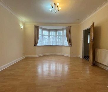 Selvage Lane, Mill Hill, NW7 - Photo 1